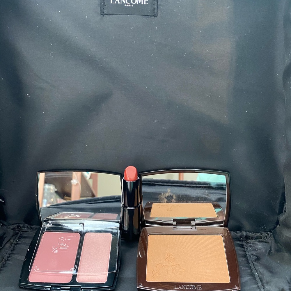 Lancôme Beauty Bundle with Parisian Makeup bag - Picture 2 of 13